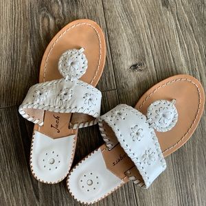 Girls White Jack Rogers in good used condition